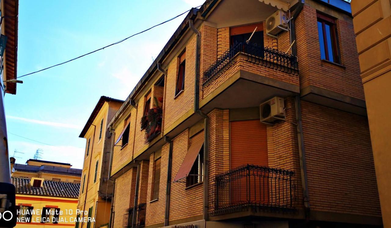 Villa Casa Paolina Nel Centro Di Bracciano Exterior foto