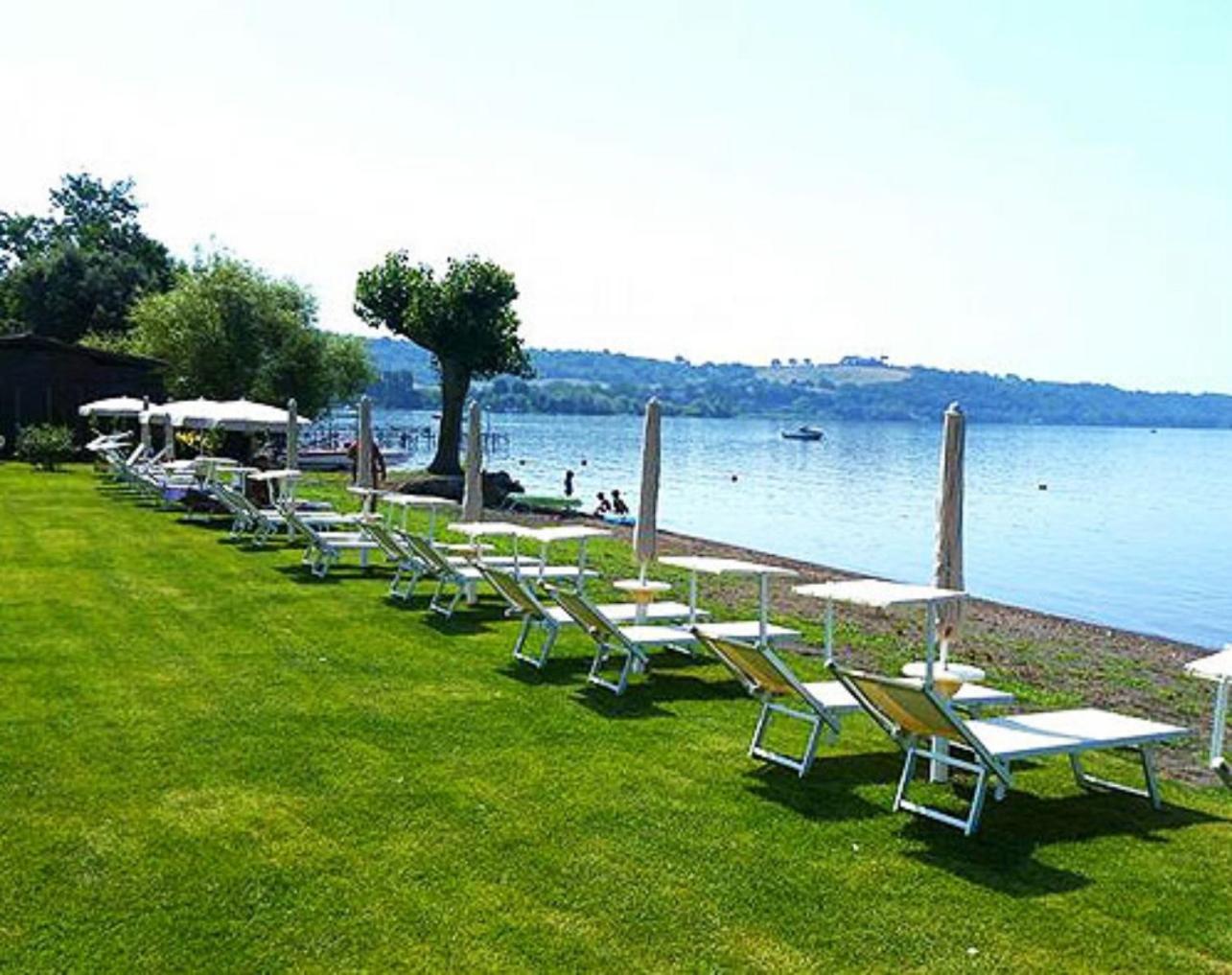 Villa Casa Paolina Nel Centro Di Bracciano Exterior foto